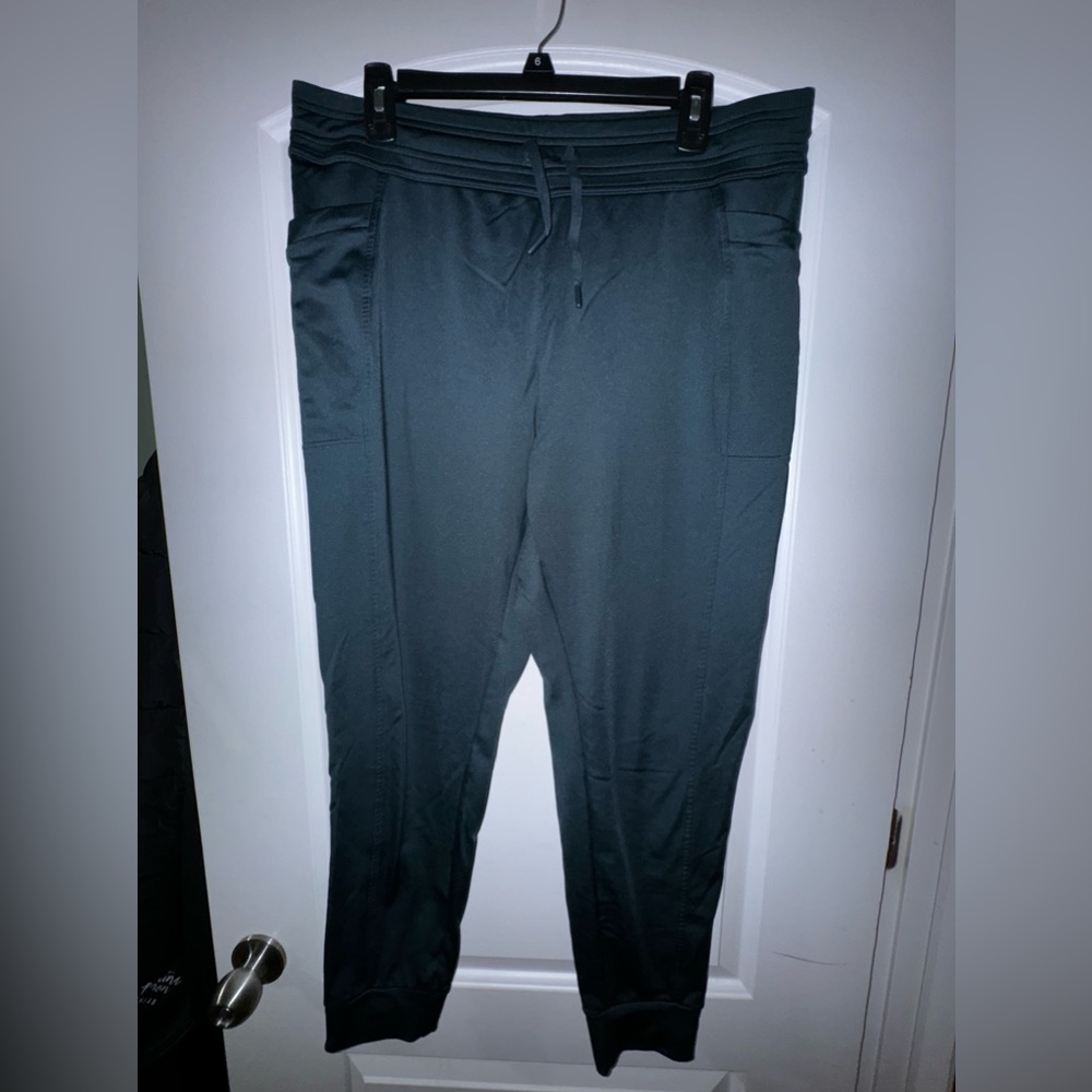 32 Degrees Heat Women's Midweight Tech Commuter Jogger